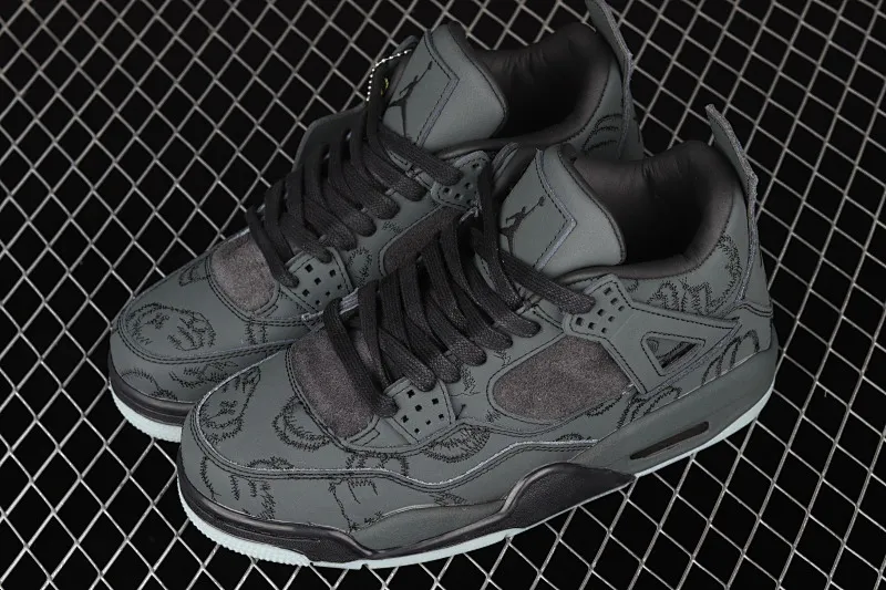 All categories Air Jordan Jordan series basketball shoes Air Jordan 4 G version Kaws x Air Jordan 4 Black AJ4 black suede luminous limited edition 930155-001